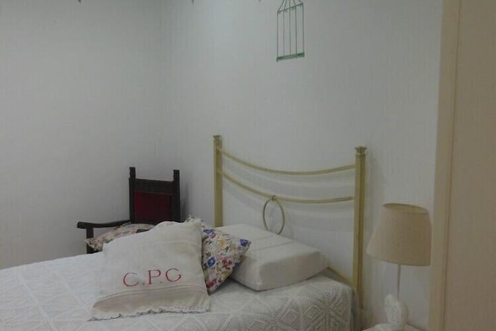 Room 5 of 34