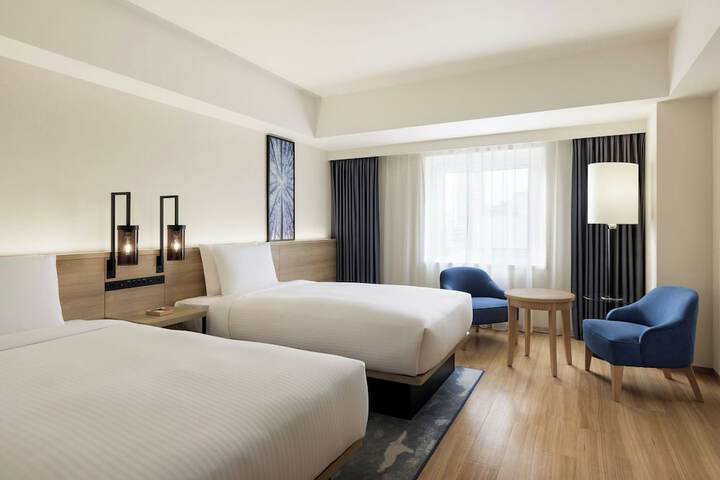Room 30 of 63