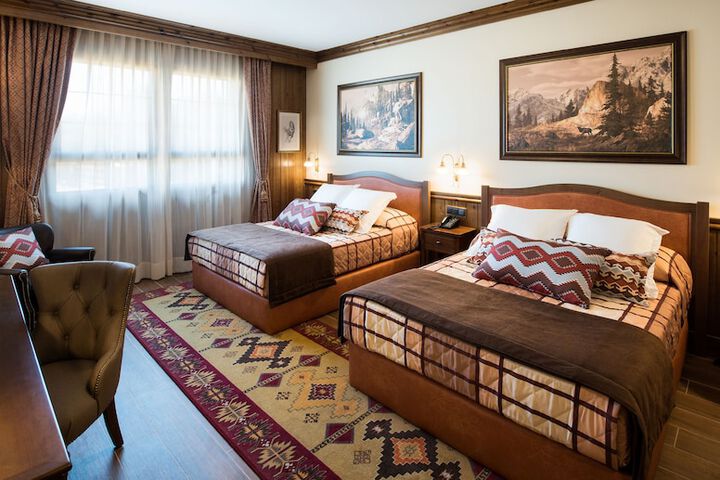 Room 4 of 37