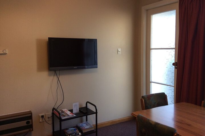 Room 6 of 36