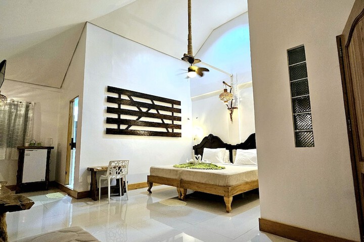 Room 26 of 165