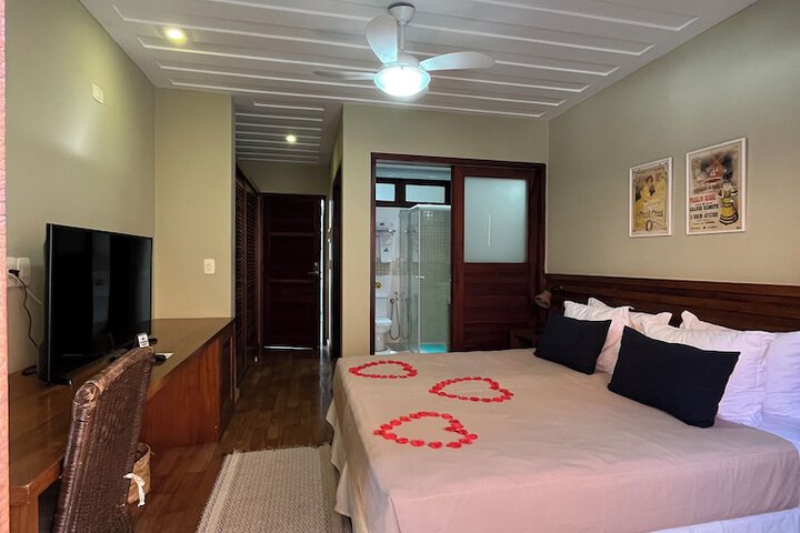 Room 20 of 115