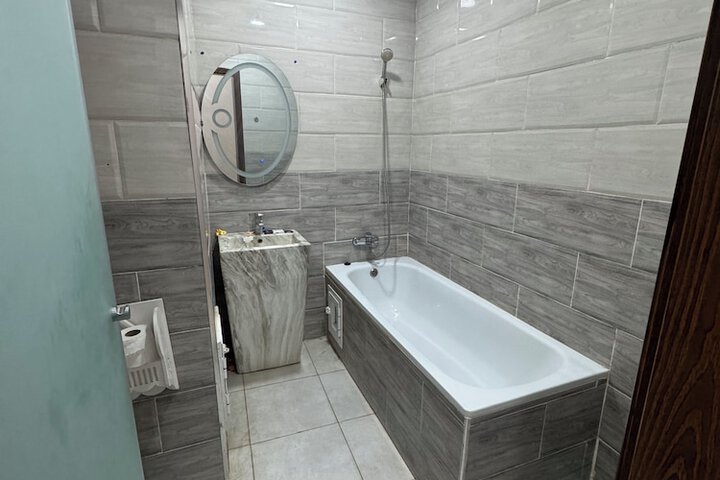 Room 15 of 24