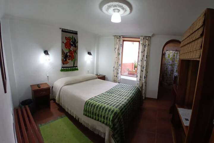 Room 2 of 25