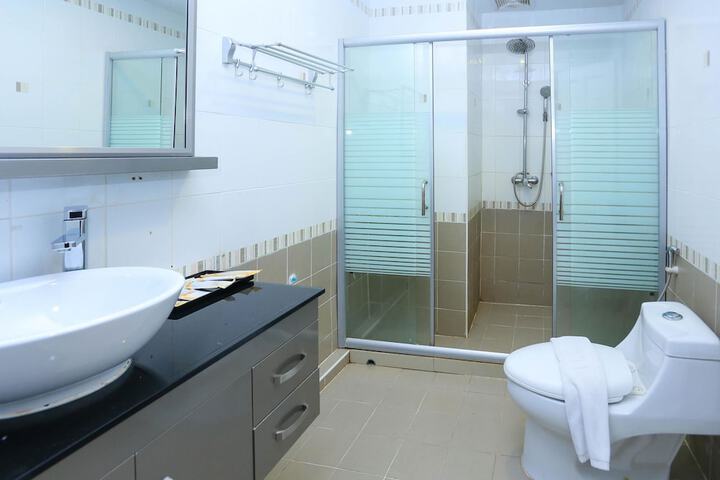 Room 17 of 25