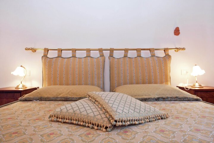 Room 15 of 110