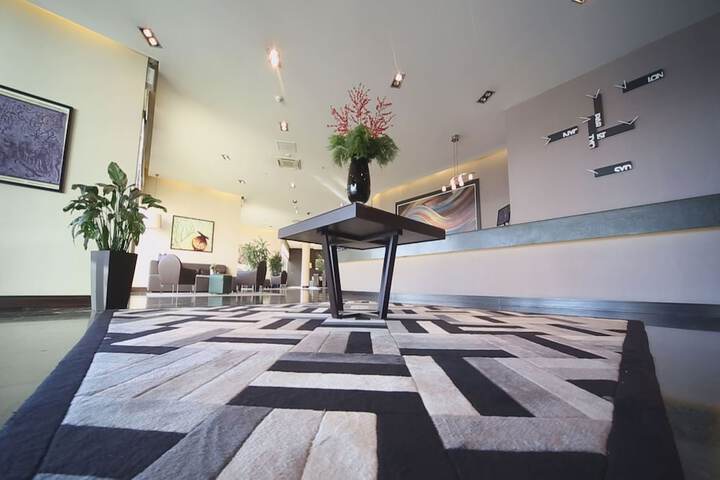 Guest Lobby
