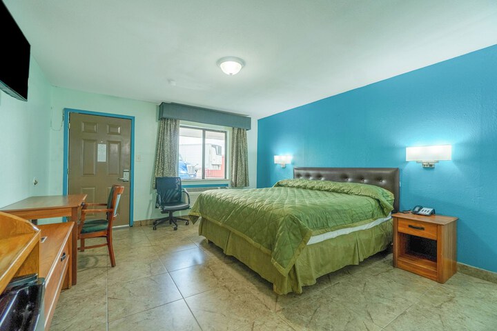Room 7 of 22