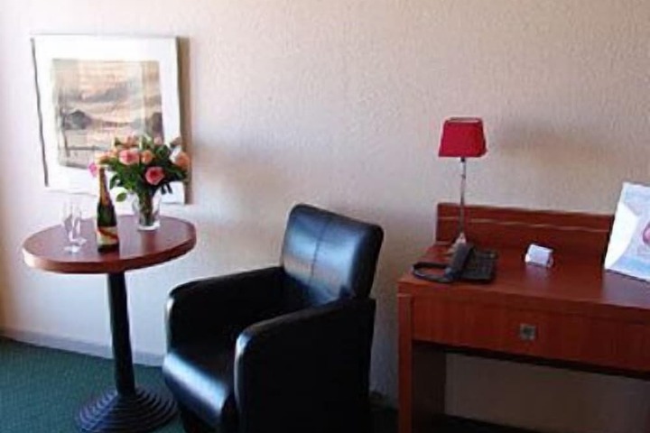 Room 8 of 58