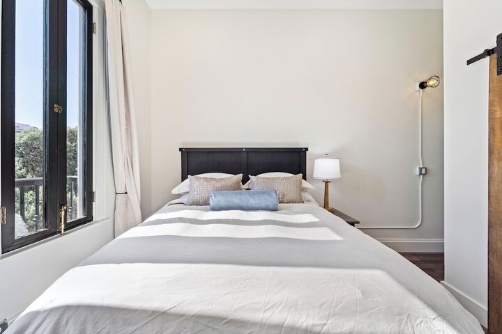 Room 15 of 191