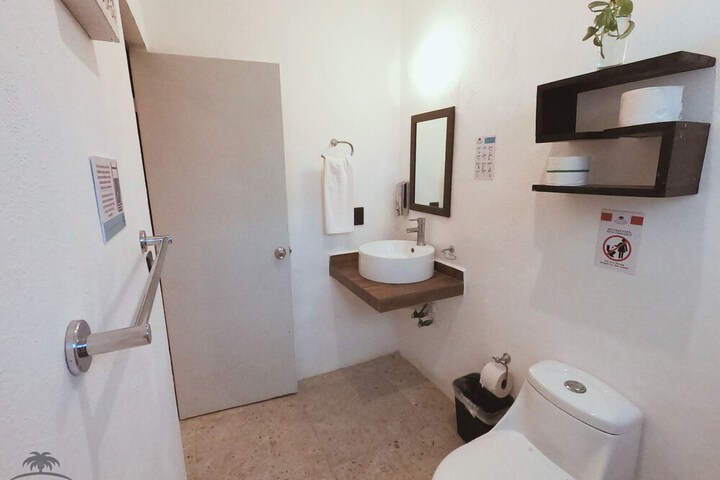 Room 102 of 145