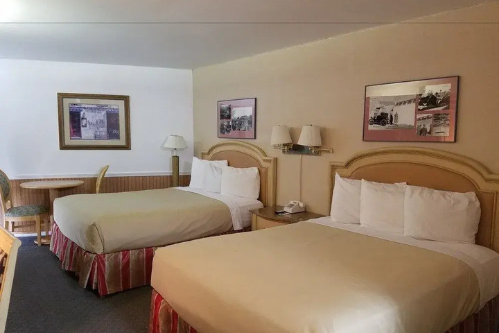 Room 5 of 7