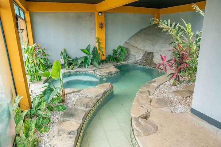Pool 80 of 172