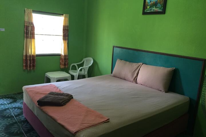 Room 3 of 31