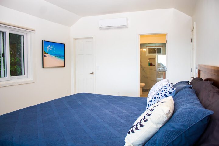 Room 3 of 124