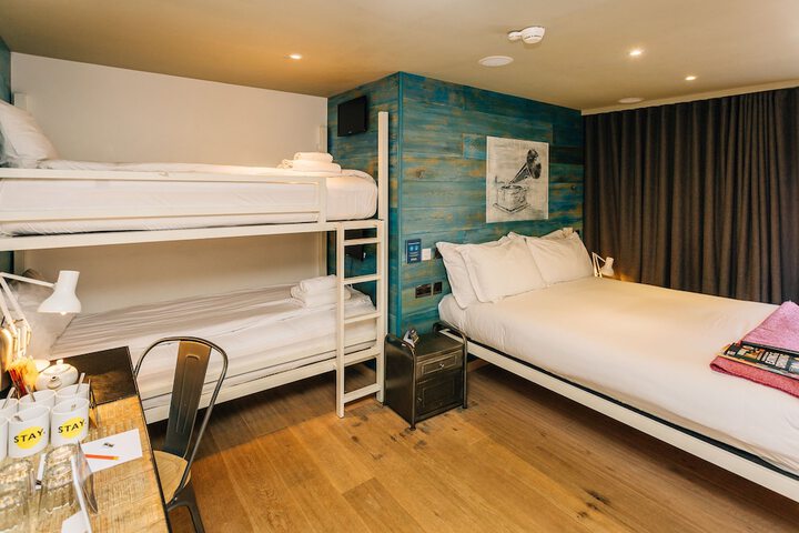 Room 32 of 112