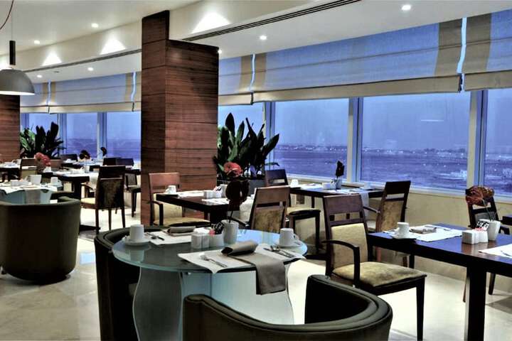 Lounge 129 of 136