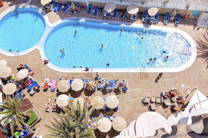 Pool Hotel