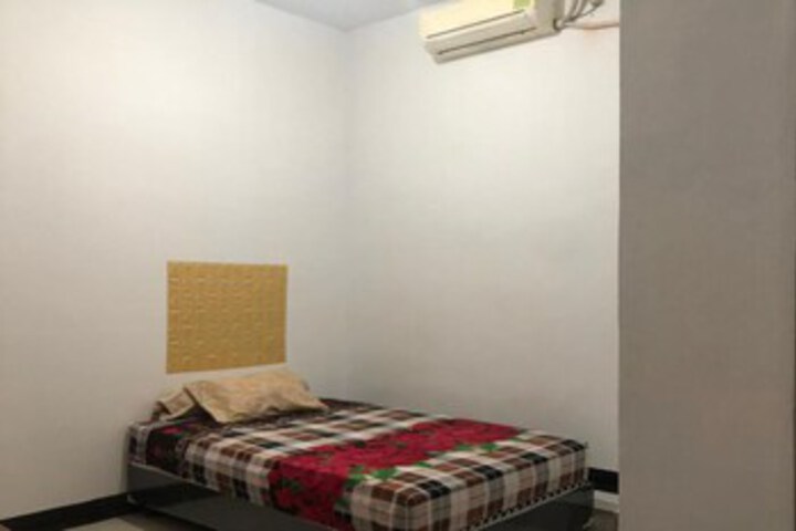 Room 40 of 46