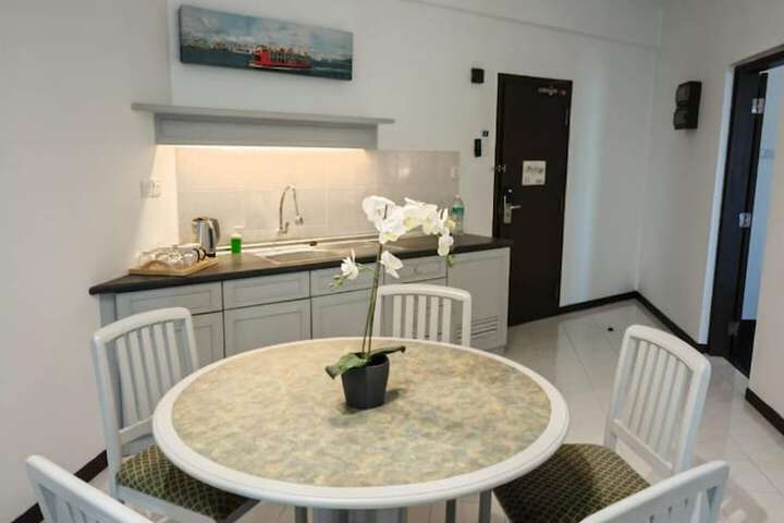 Dining 529 of 650