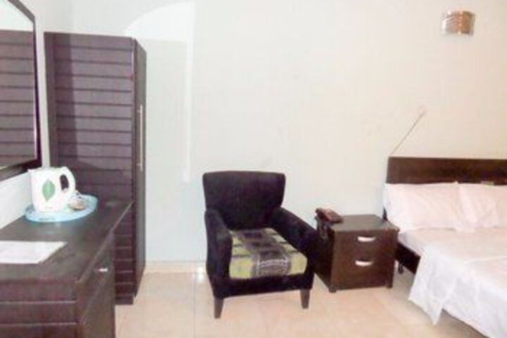 Room 7 of 23