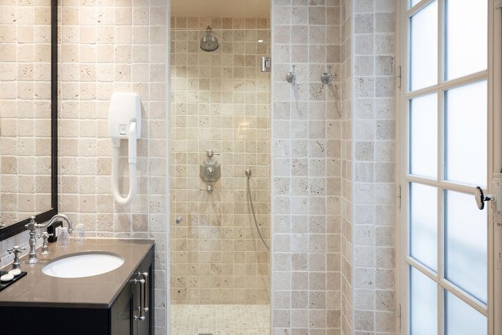 Clean Restrooms