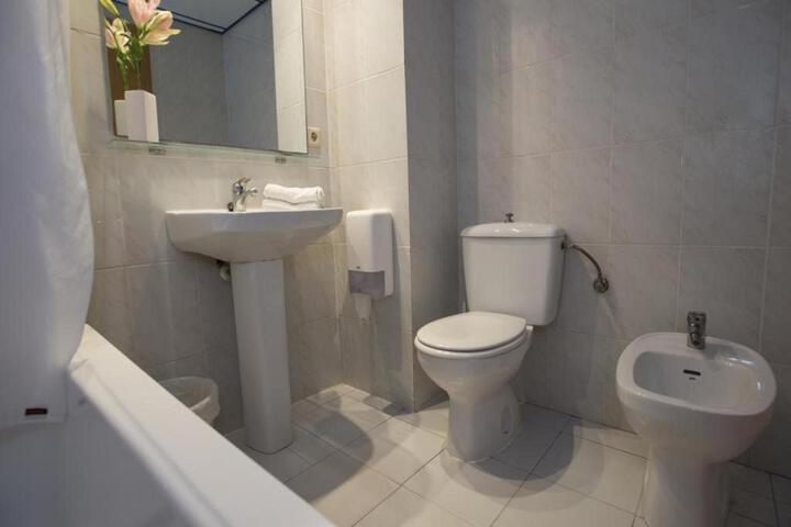 Room 100 of 126