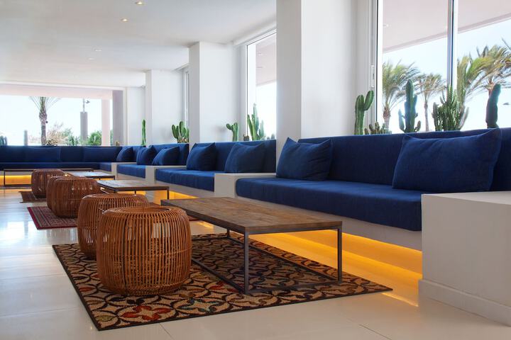 Hotel Interior 7 of 79