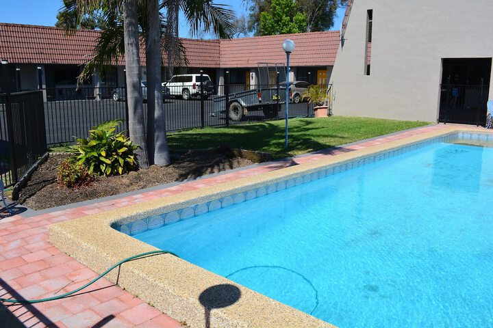 Pool 39 of 43