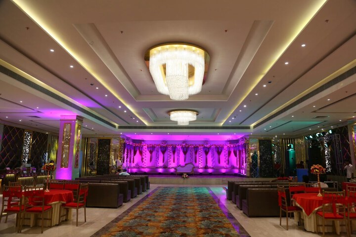 Ballroom/Hall 22 of 35