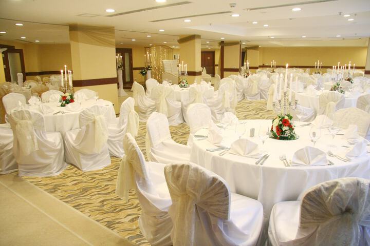 Banquet hall