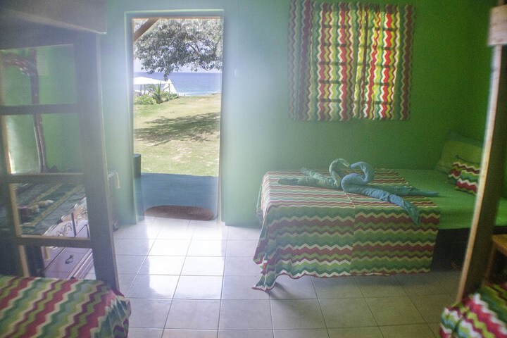 Room 3 of 64