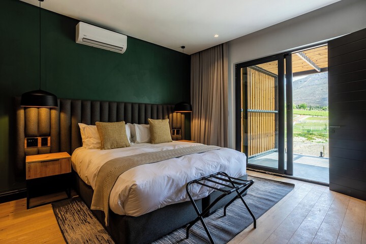 Room 5 of 48