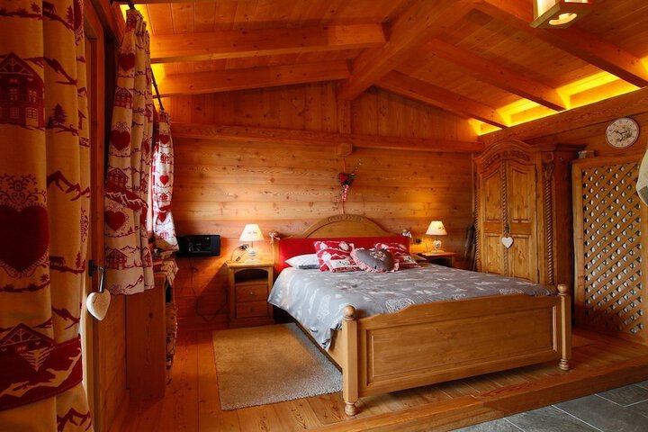 Room 5 of 49