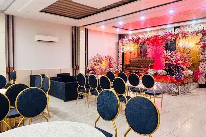 Ballroom/Hall 20 of 25