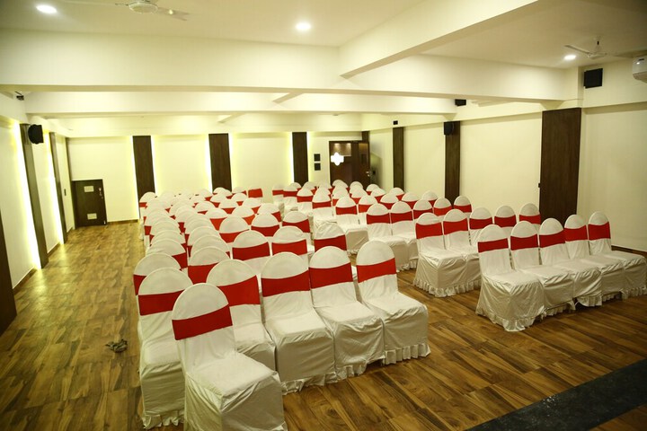 HOTEL AMRAI 69