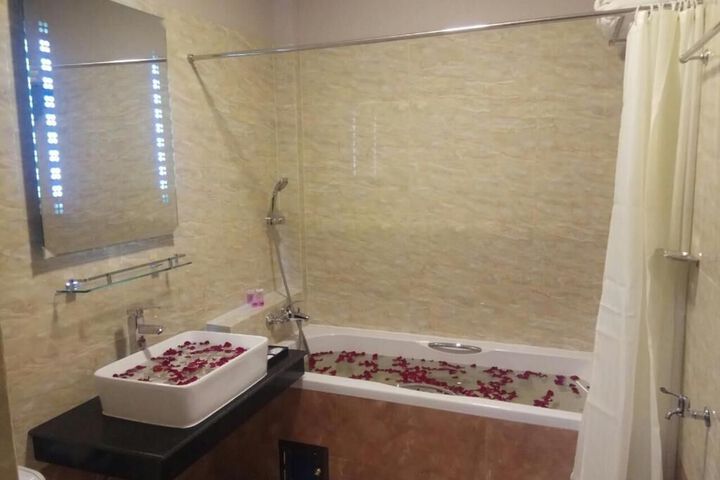 Room 2 of 15