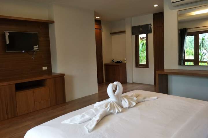 Room 18 of 101