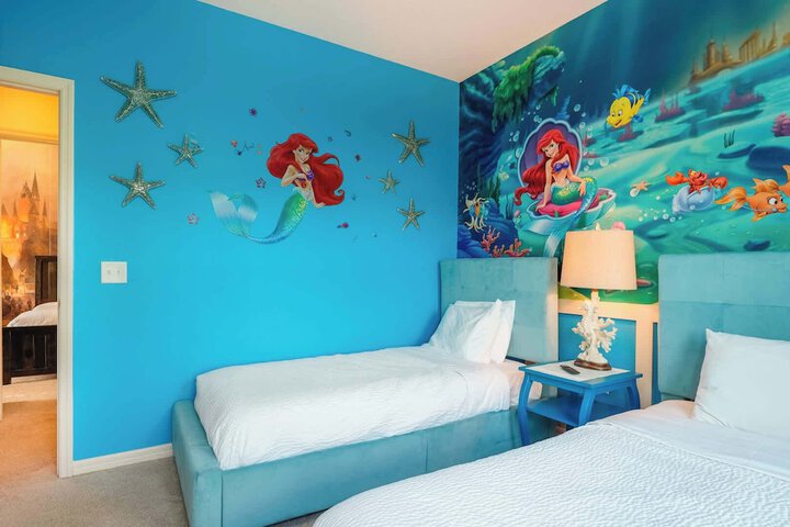 Room 9 of 40