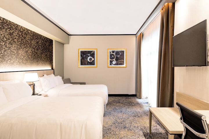 Room 11 of 89