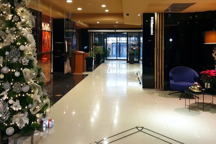 Guest Lobby