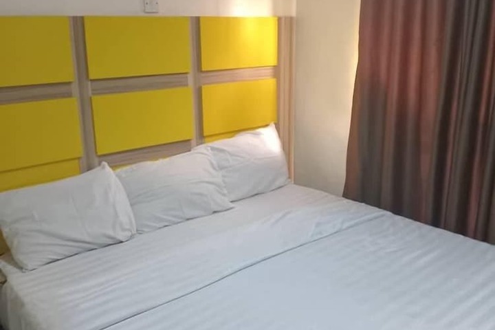 Room 21 of 39