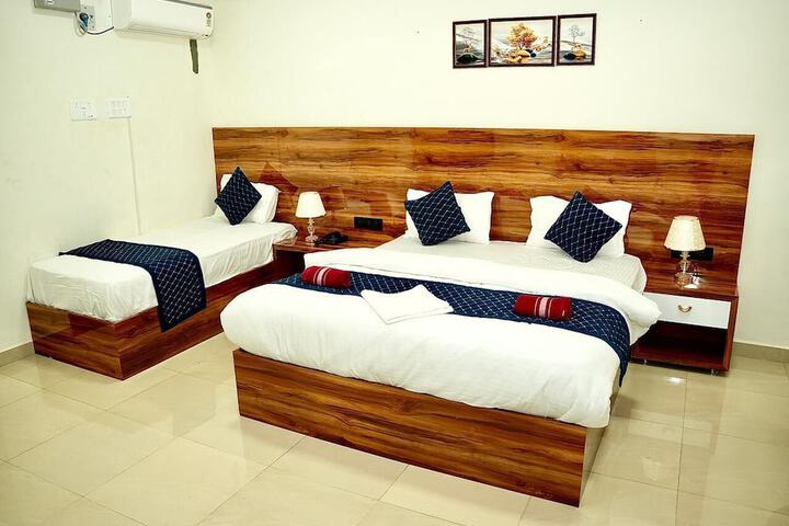 Room 3 of 23