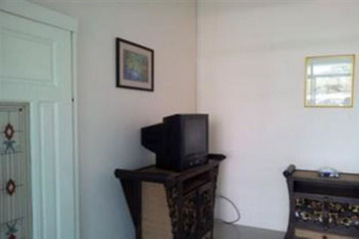 Room 8 of 14