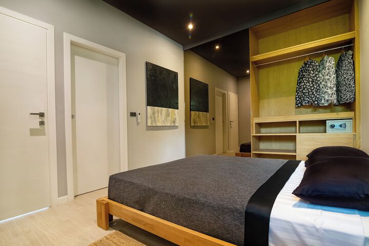 Room 35 of 154