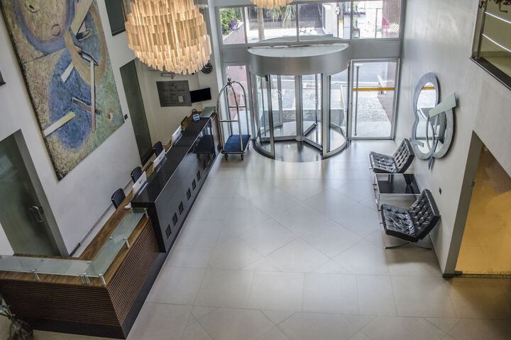 Entrance & Lobby