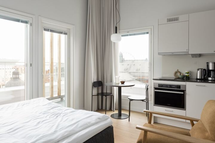 Room 100 of 173