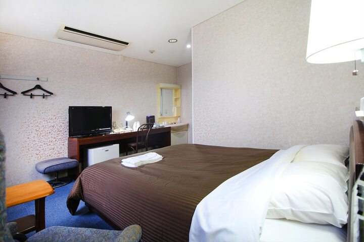 Room 8 of 29