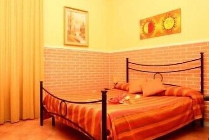 Room 23 of 53