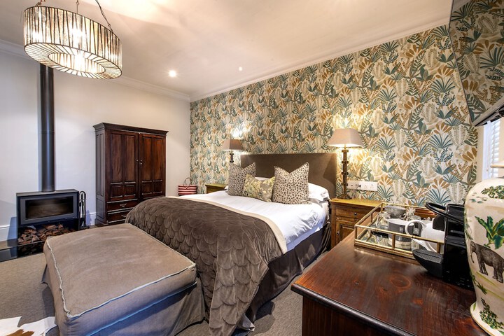 Room 22 of 66